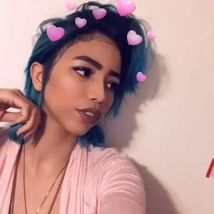 Meet your Posher, Stephany